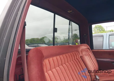 1991 Chevrolet Gmt-400 K1500 z USA, uszkodzony, nr VIN 1GCDK14K2ME130643